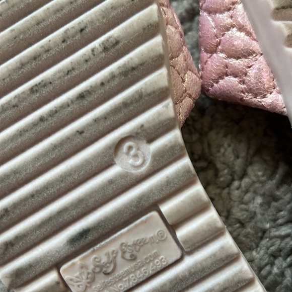 Girls Slide Sandals - 3 - Picture 7 of 7